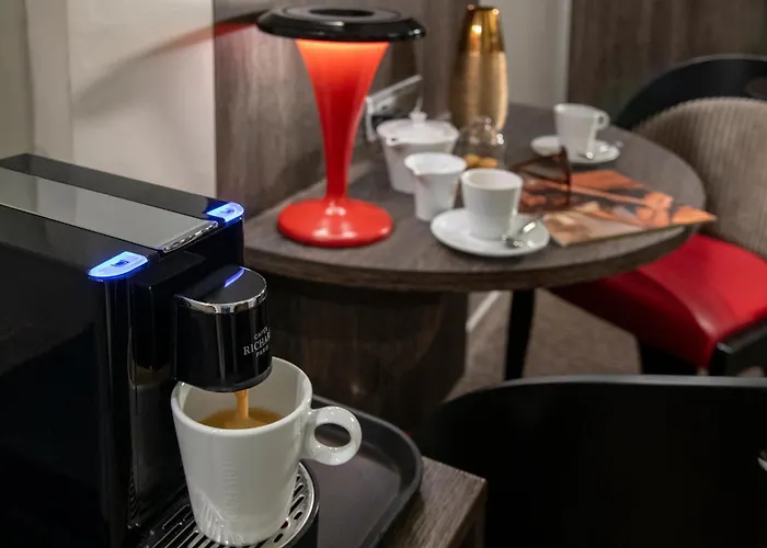 Best Western Premier Le Patio Des Artistes Wellness Jacuzzi